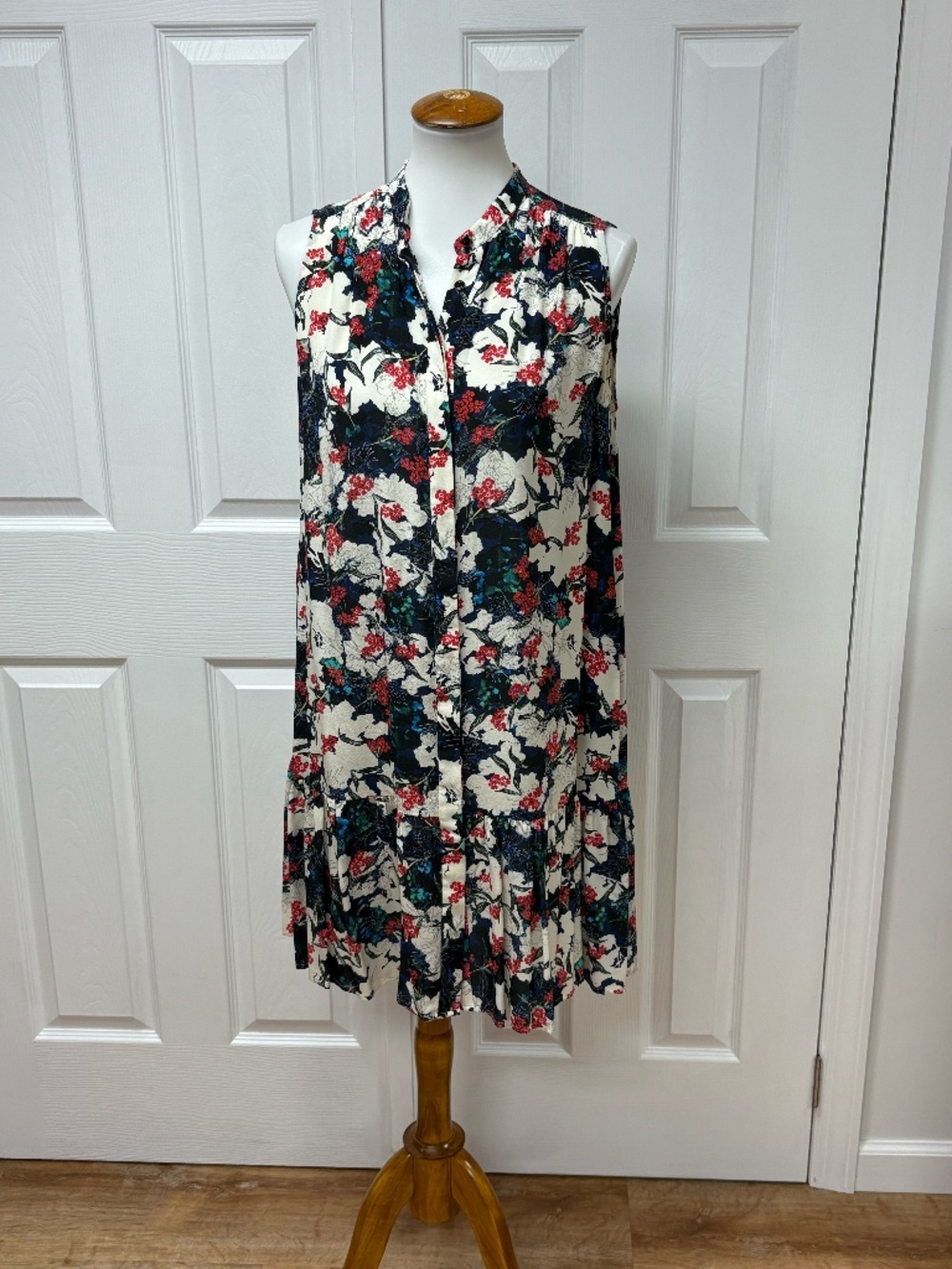 Saloni Abstract Floral Sleeveless Button Down Mandarin Collar Midi Dress-Size 6. - Picture 3 of 13